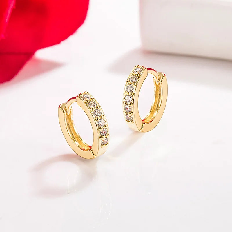 Brincos com joias de diamante e ouro 14K