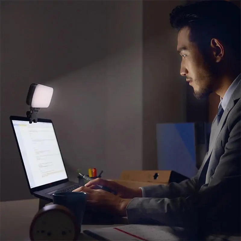 Mini luz de vídeo LED portátil para fotografia, iluminação 5W 6500K, lâmpada de enchimento para selfie e transmissão em direto com 3 sapatas frias, lâmpada para vlog